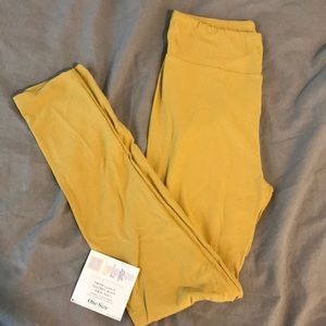 Lularoe Mustard One Size Leggings!